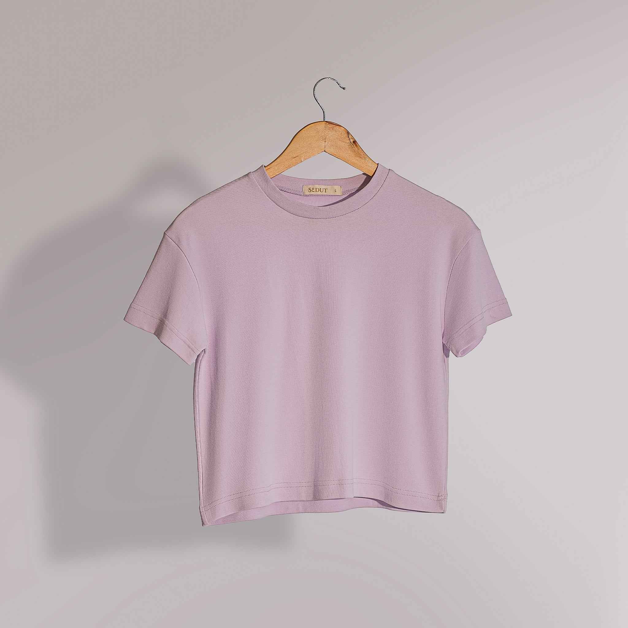 Crop Luxe T-Shirt – Minimalist Style with Breathable Comfort