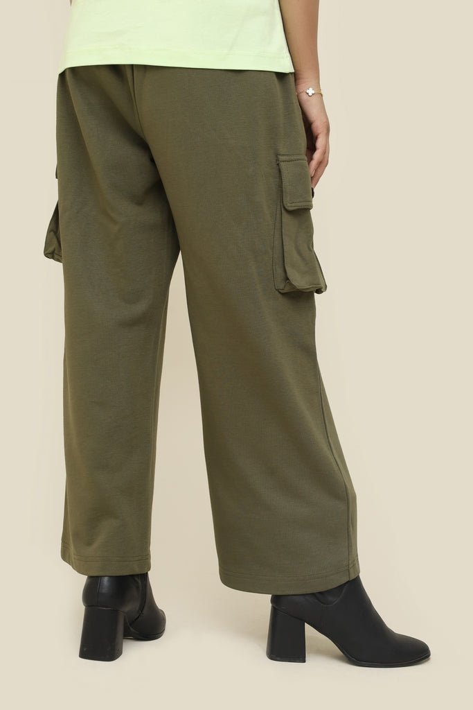 Essential Cargo Travels Tea Leaf - Elevated Comfort in Motion Premium Travel Essentials - Sa'adut